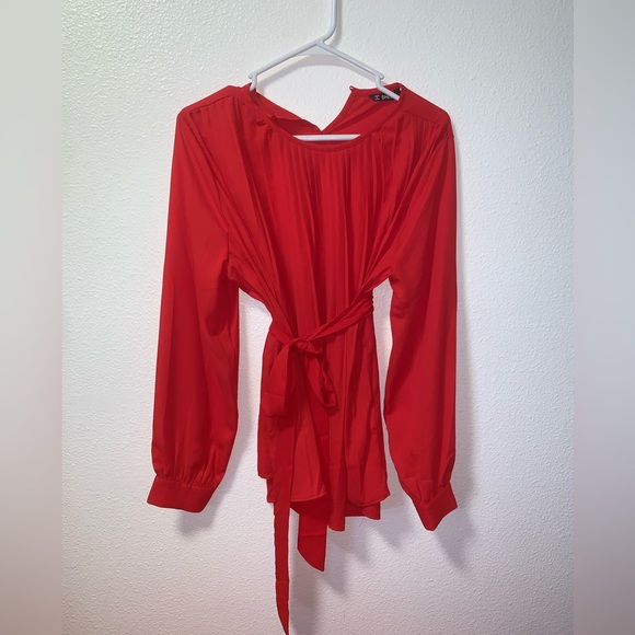 SHEIN Tops - Red blouse size medium